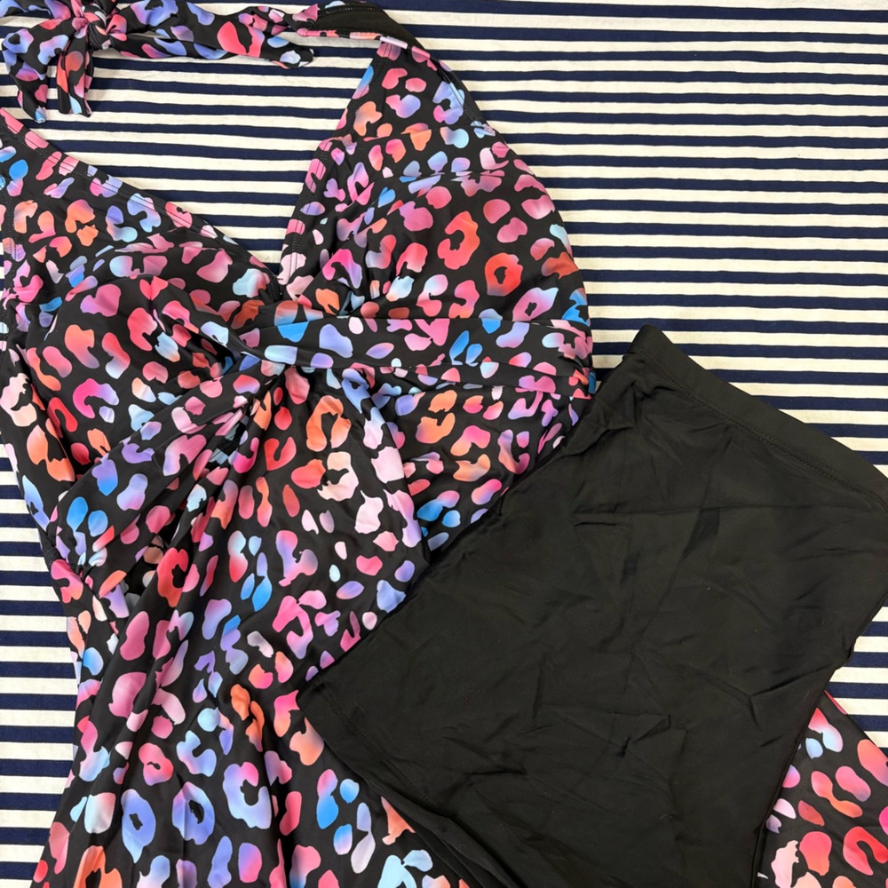Aimage Vibrant Animal Print Tankini Set with Shorts Size Large - Picture 2 of 9